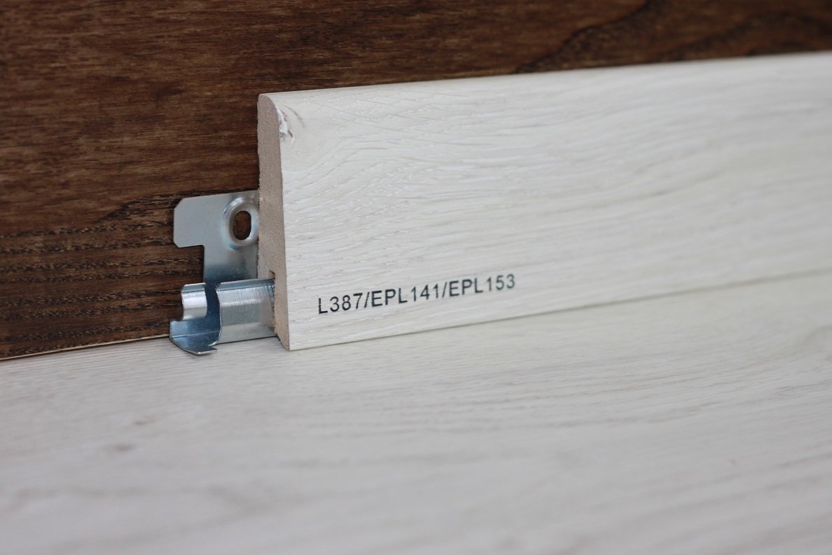 Плинтус Egger L387