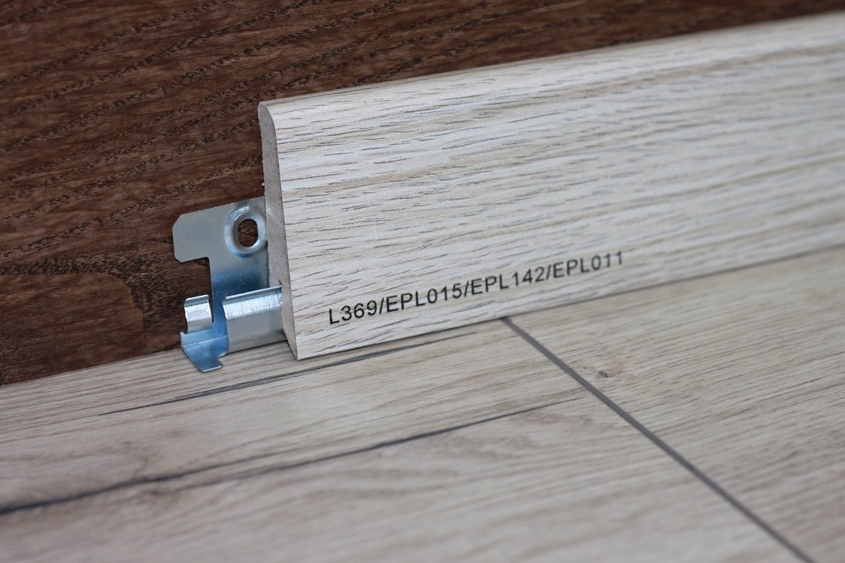 Плинтус Egger L369