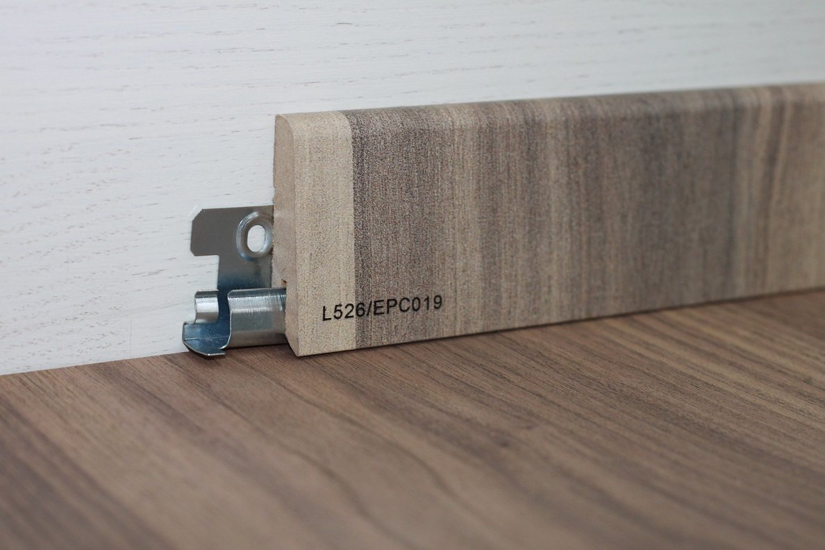 Плинтус Egger L526