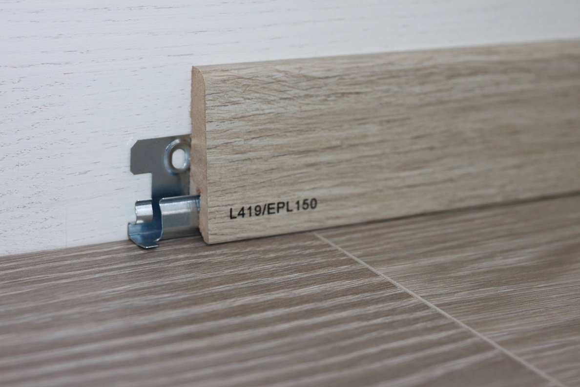 Плинтус Egger L419